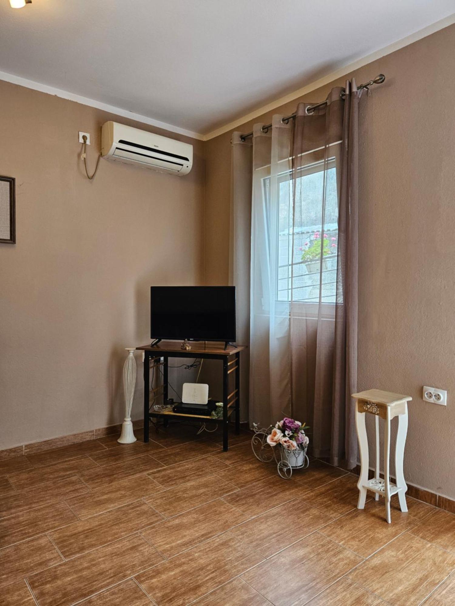Apartment Aleksandar Kotor Exteriör bild